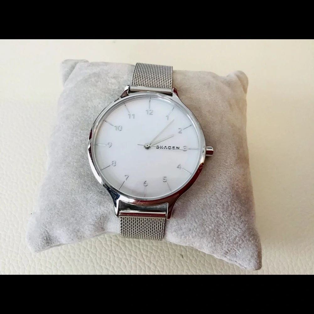 Watch - Picture 4 of 5